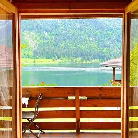 Chalets Zöhrer - Wohnen am Wasser Weissensee Exterior foto