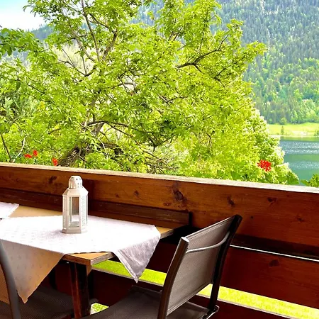 Chalets Zöhrer - Wohnen am Wasser Weissensee Exterior foto